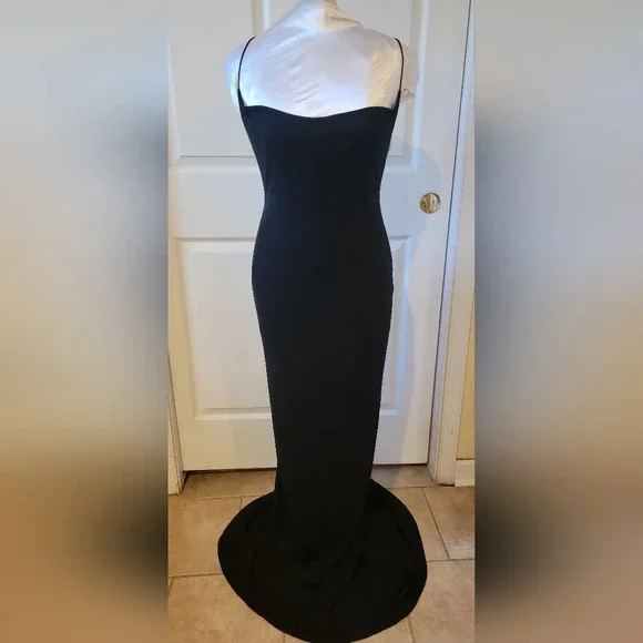 FERNANDO WONG BLACK FORMAL GOWN (sz med) - Picture 1 of 8